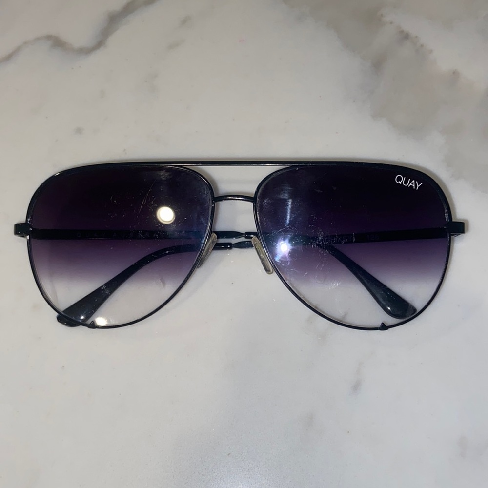 QUAY aviator sunglasses high key 126